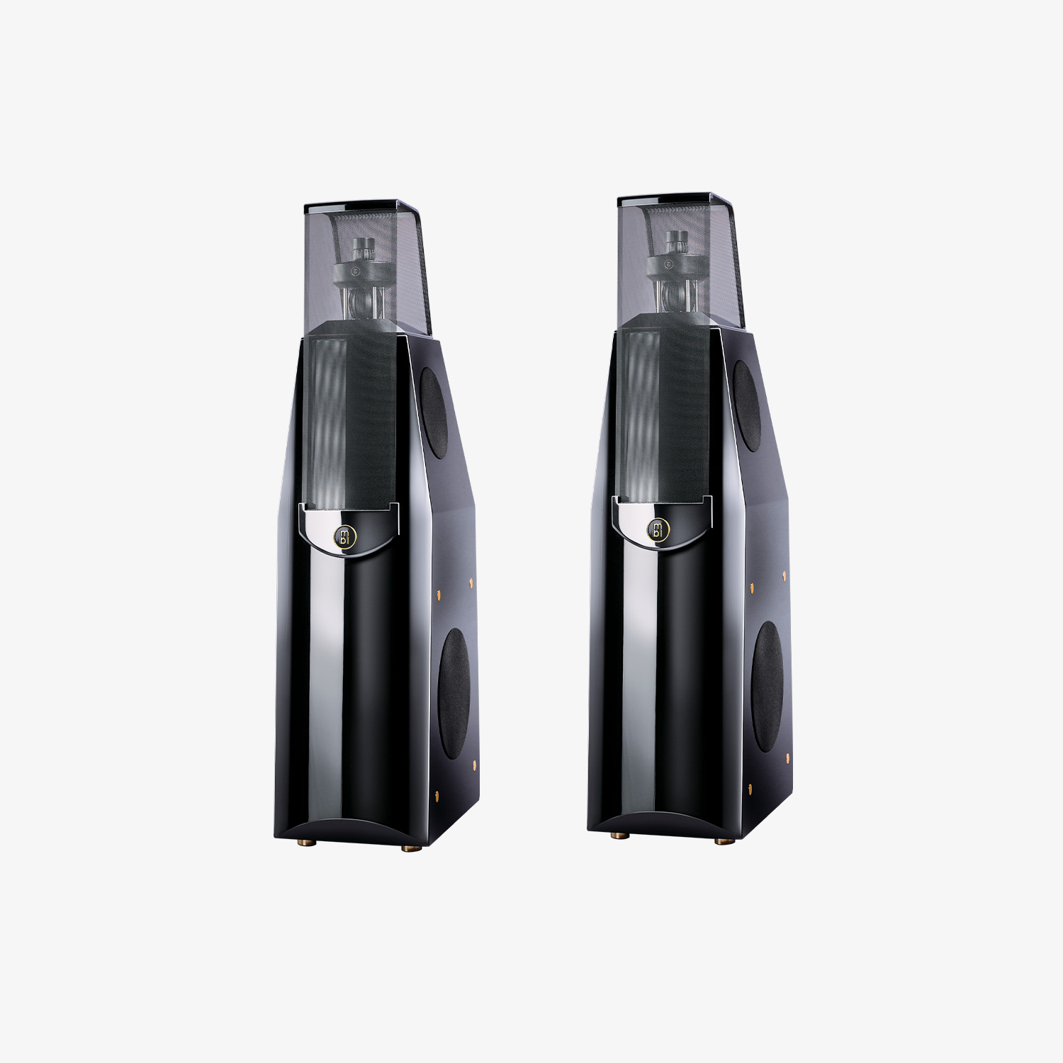 Enceintes MBL 116 F à rayonnement omnidirectionnel, 4 voies, avec transducteurs radiaux pour une restitution sonore naturelle et immersive.